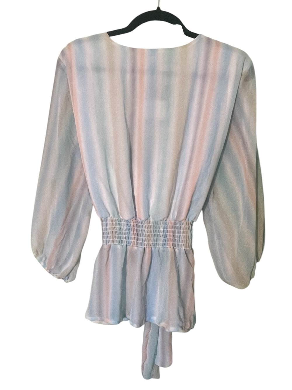 NWT- Saints & Hearts soft pastel smocked waist peplum blouse. Size large. - Picture 6 of 8